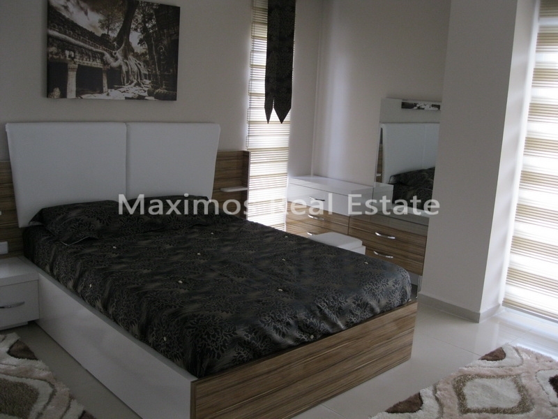 Sea View Property for Sale in Alanya Coastal Areas – pool area (image 9)