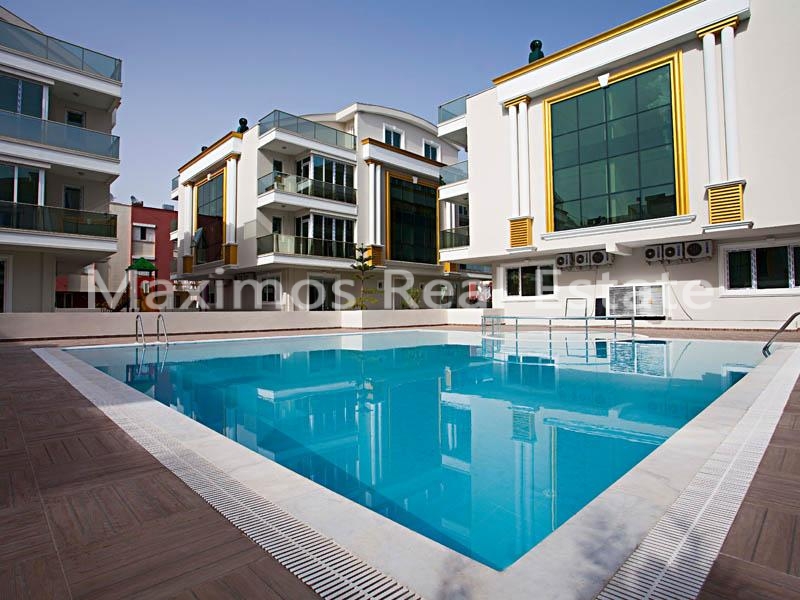 Residential Apartments in Lara Close to Terracity Shopping Mall – living room (image 2)