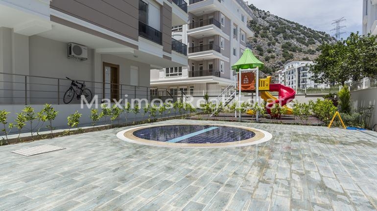 Residential Property Located Near the Sea in Antalya Konyaalti – terrace (image 7)