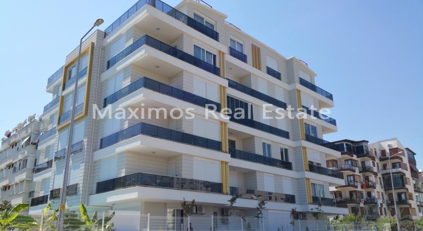 Modern Residential Apartments Near the Coastline in Antalya – living room (image 2)