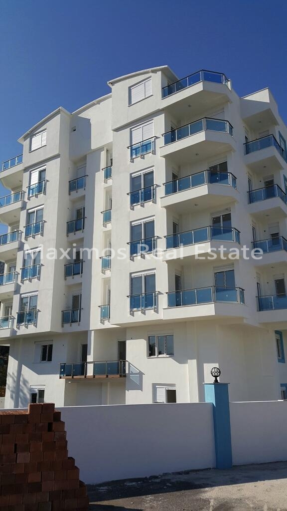 Residential Apartment with Mountain Views Near Konyaalti Beach – living room (image 2)