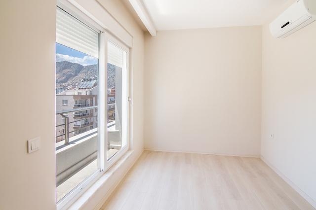 Modern Residential Property Located Near Antalya Coastline – master bedroom (image 16)