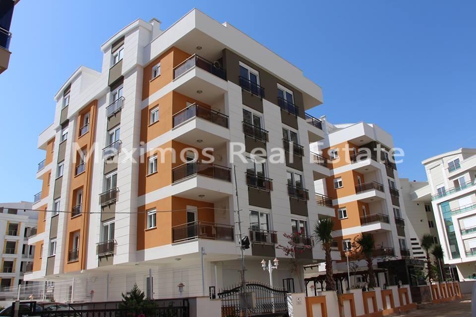 Investment-focused Residential Property in Antalya – living room (image 2)
