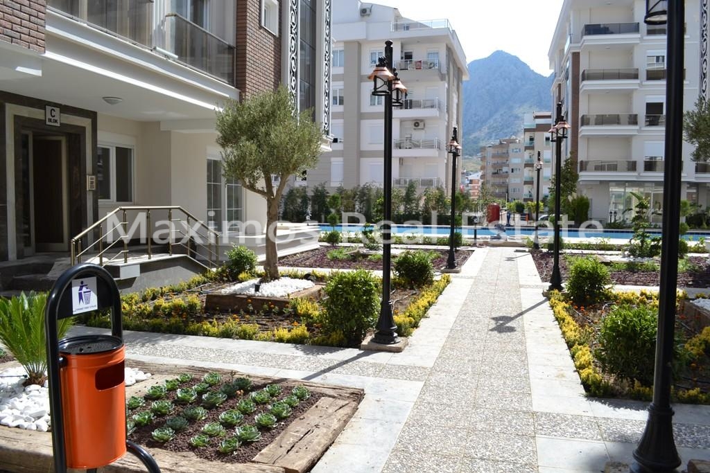 Residential Apartment in Antalya with Flexible Payment Plan – dining area (image 6)