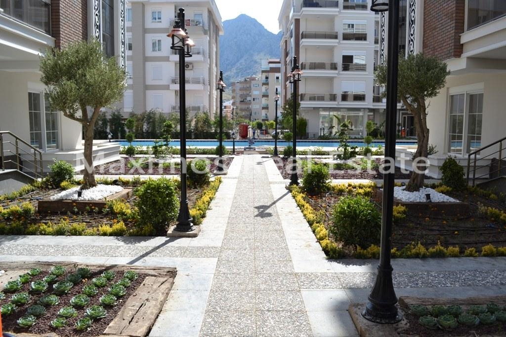 Residential Apartment in Antalya with Flexible Payment Plan – living room (image 2)
