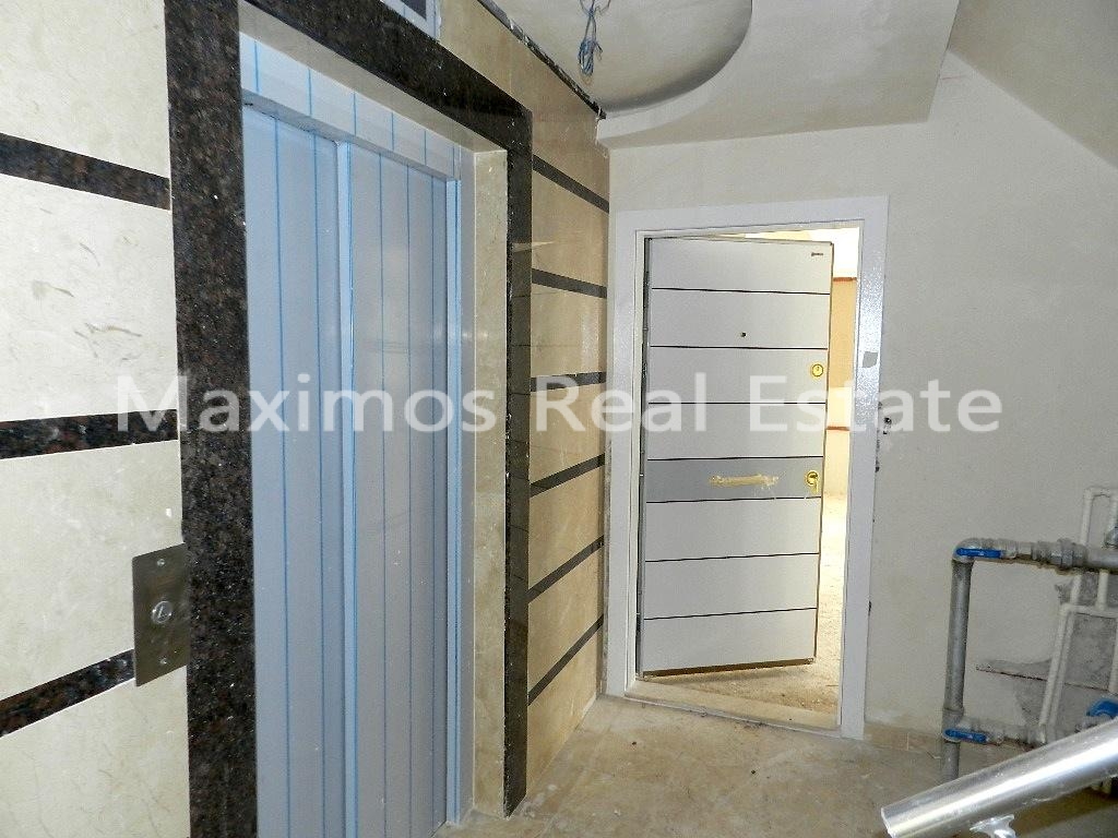 Mixed-range Residential Apartments in Antalya Near Marina – dining area (image 6)