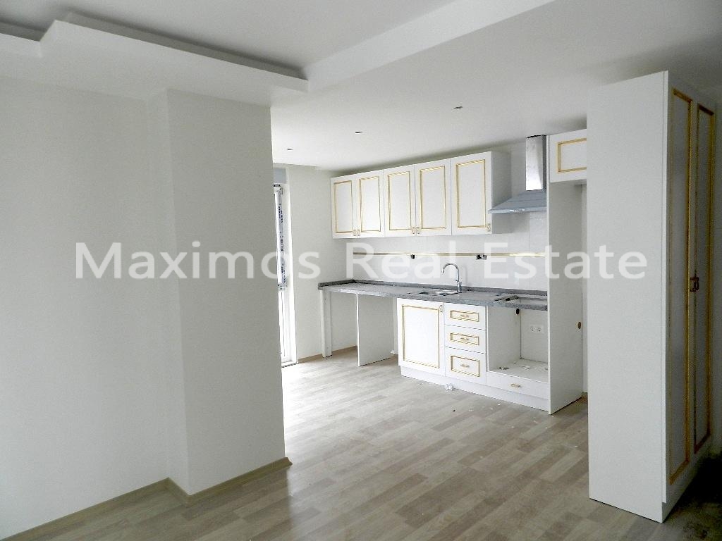 Mixed-range Residential Apartments in Antalya Near Marina – balcony (image 10)