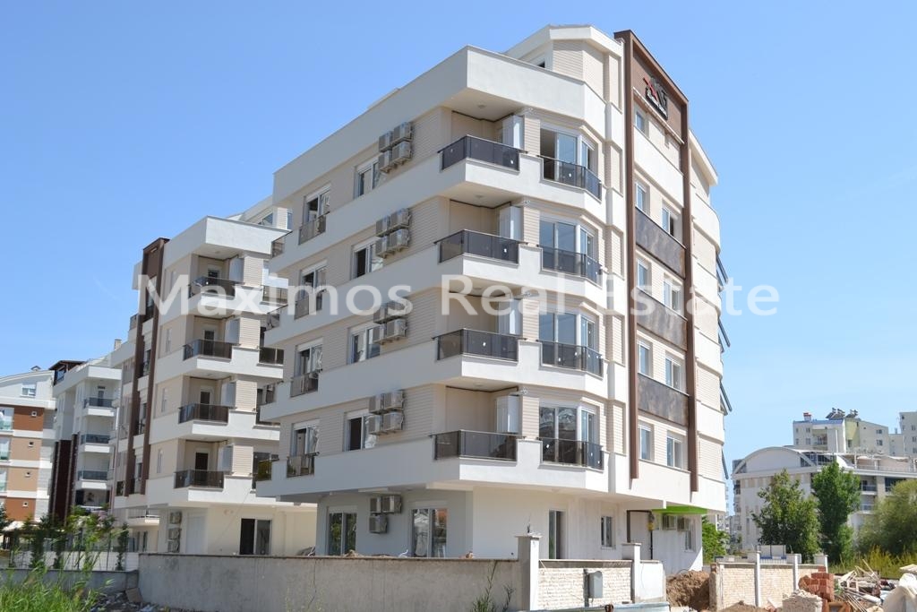 Investment Property in Antalya with Rental Income Guarantee – living room (image 2)