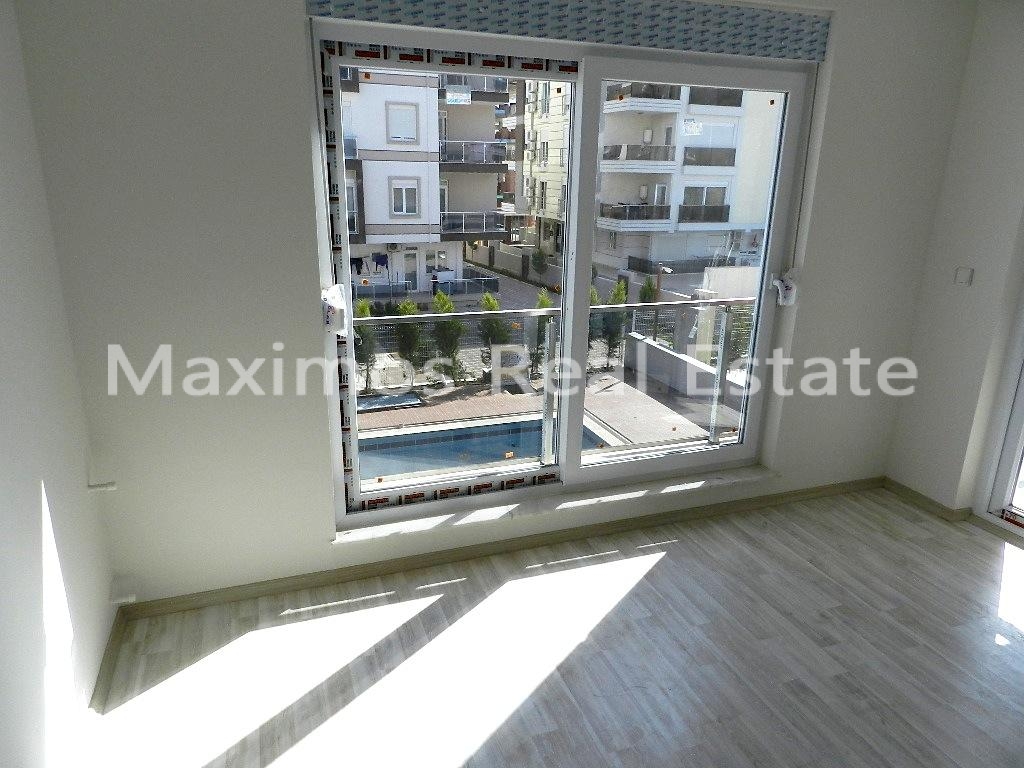 Move-in Ready Residential Apartments in Secure Compound Antalya – pool area (image 9)
