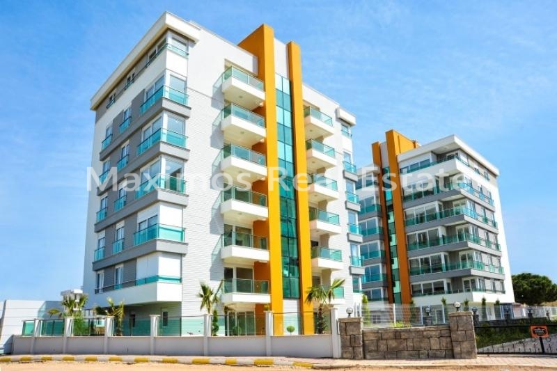 Modern Residential Apartments in Central Antalya – living room (image 2)