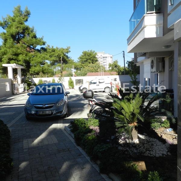 Residential Apartment Close to Akdeniz University Konyaalti – bedroom (image 4)