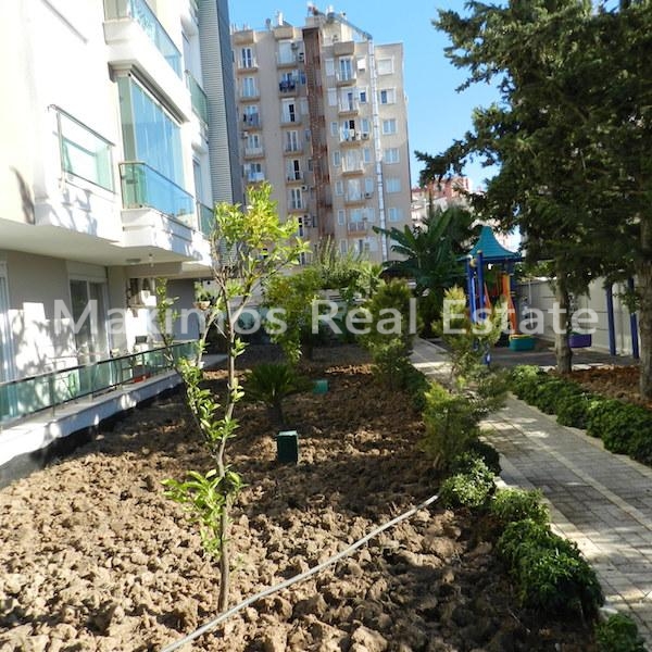 Residential Apartment Close to Akdeniz University Konyaalti – dining area (image 6)