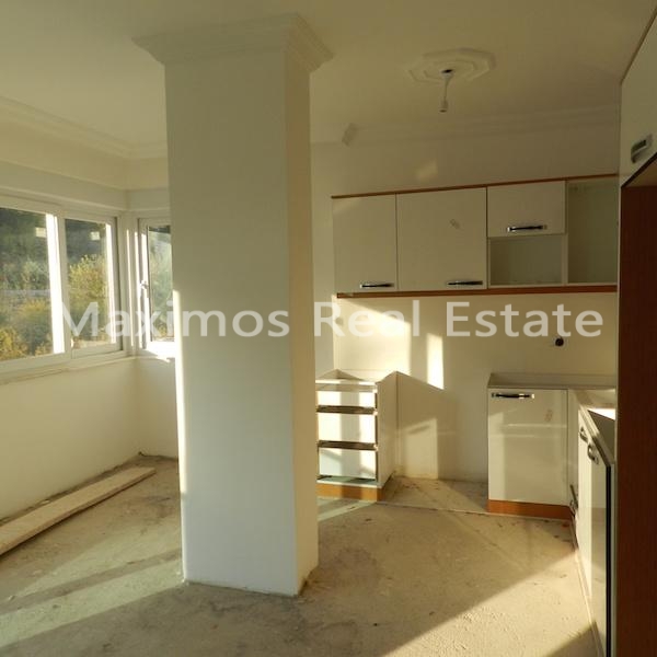Residential Apartments Close to Lara Beach Antalya – entrance (image 15)