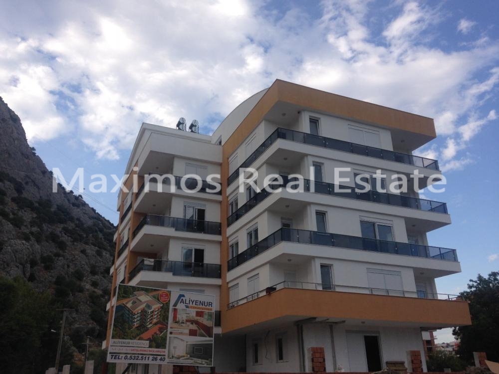 Modern Apartments with Mountain Views in Antalya Konyaalti – living room (image 2)