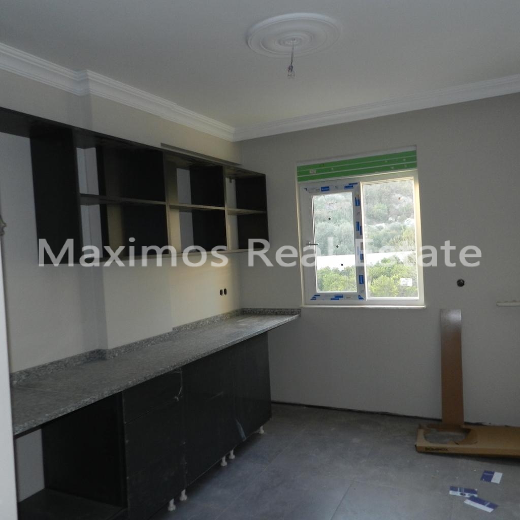 Residential Properties in Antalya Konyaalti Near the Coast – balcony (image 10)