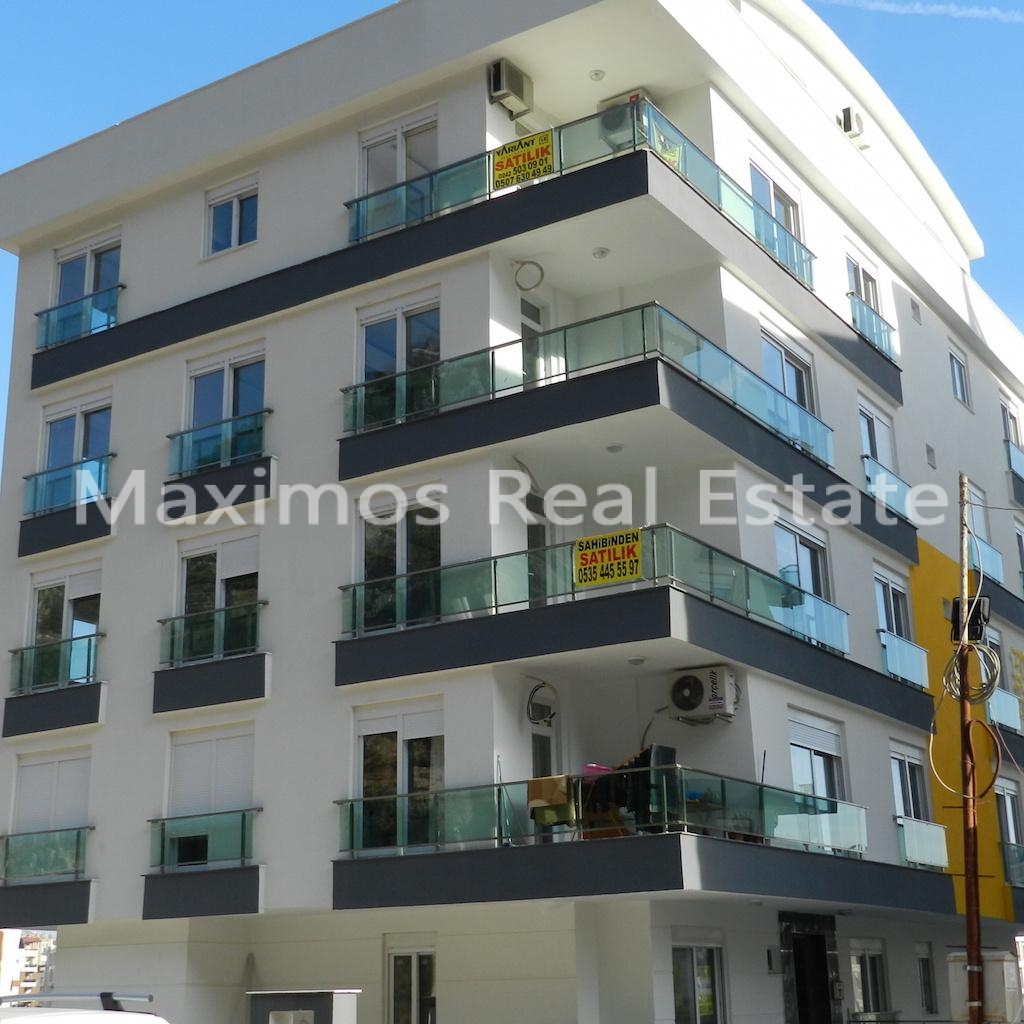 Residential Real Estate Near the Beach in Antalya Konyaalti – living room (image 2)