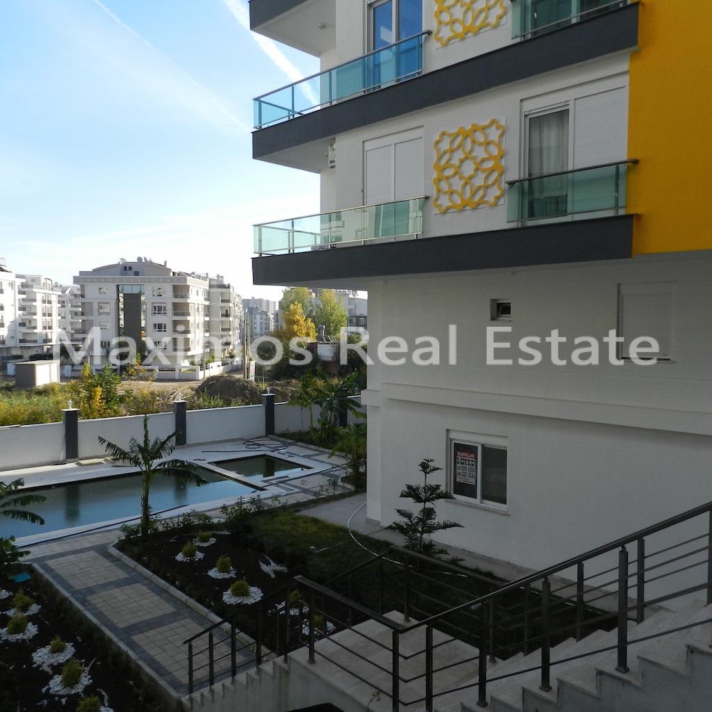 Residential Real Estate Near the Beach in Antalya Konyaalti – garden view (image 8)