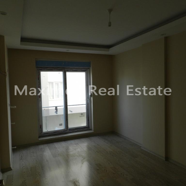 Residential Property in Antalya with Modern Facilities – pool area (image 9)