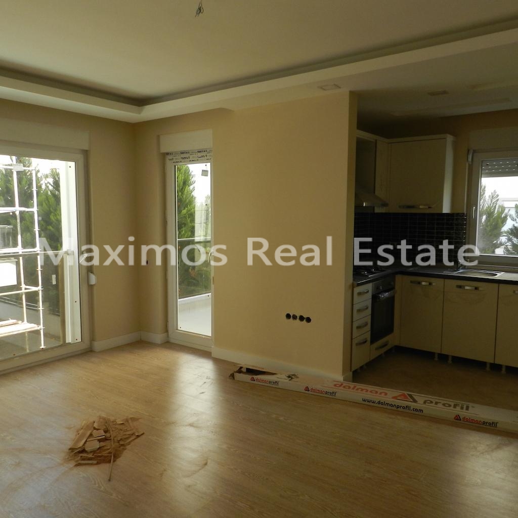 Stylish Residential Property Near Antalya Coastline – master bedroom (image 16)
