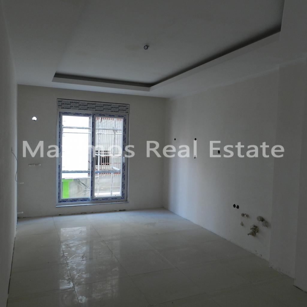 High-end Apartments in Central Antalya Meydan Kavagi – garden view (image 8)