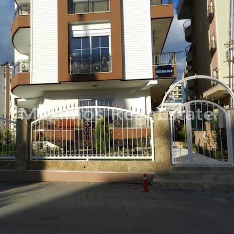 Homes for Sale in Antalya Downtown Area – living room (image 2)