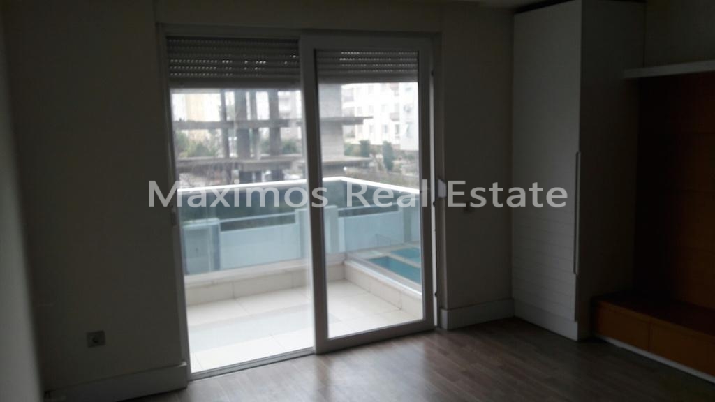 Apartments for Sale in Antalya Lara District – coastal view (image 13)