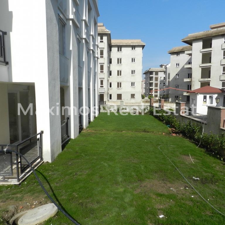 Quality Flats for Sale in Antalya Residential Areas – garden view (image 8)