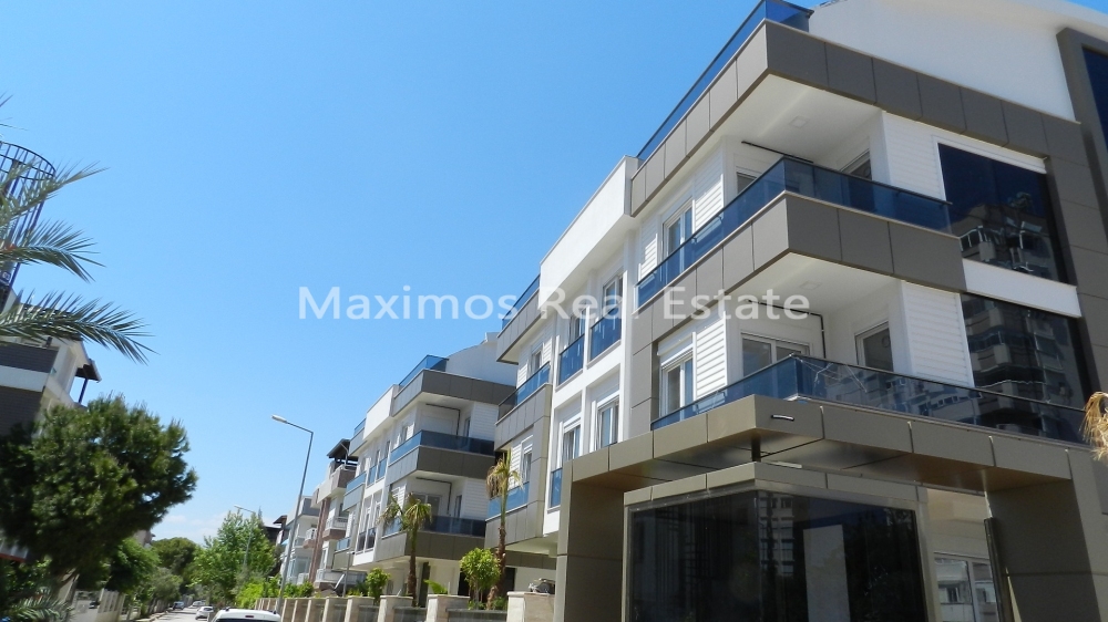 Properties for Sale in Antalya Lara District – living room (image 2)