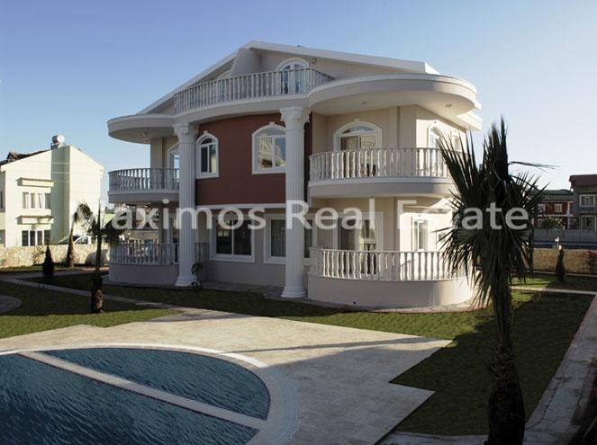 Furnished Semi-detached Villa Ready to Move in Belek – living room (image 2)