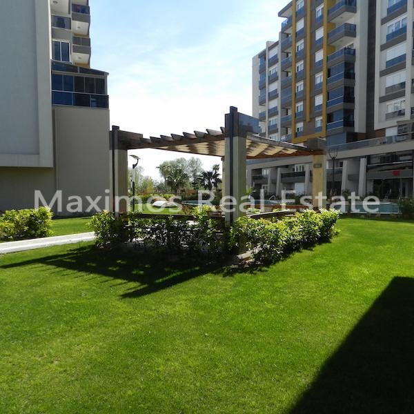 Luxury Villa for Sale in Antalya Turkey – bedroom (image 4)