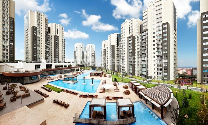 Residential Property on Istanbul European Side – living room (image 2)