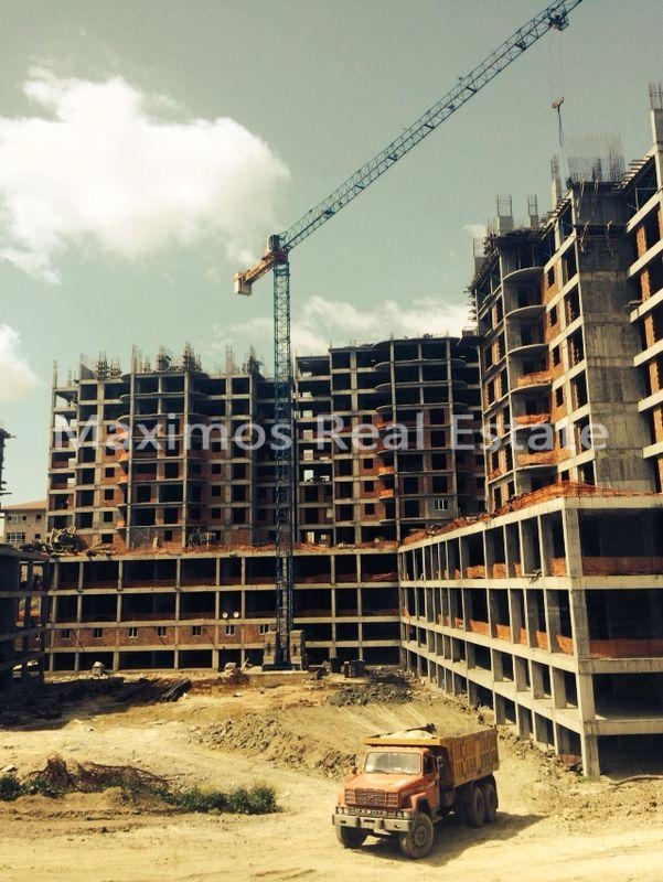 Installment Payment Real Estate in Istanbul – pool area (image 9)