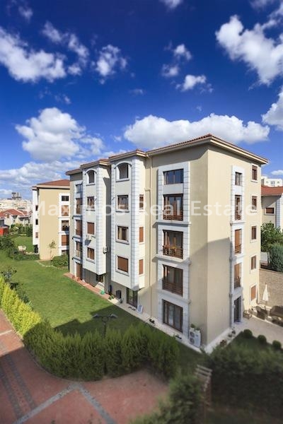 Real Estate Investment Opportunities in Istanbul – living room (image 2)
