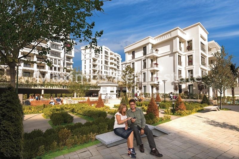 Luxury Apartment Investment in Istanbul – coastal view (image 13)