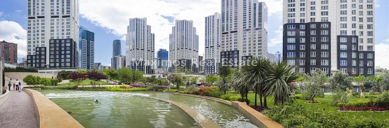 Central Istanbul Luxury Flat for Urban Living – garden view (image 8)