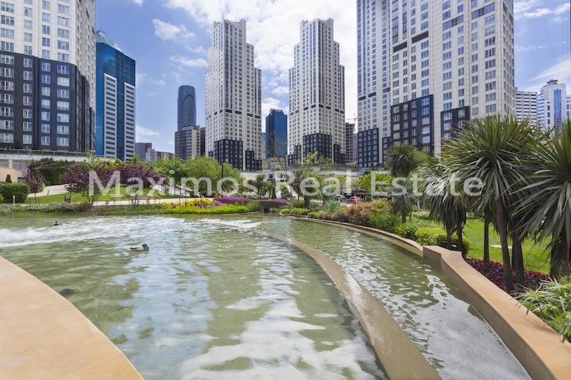 Central Istanbul Luxury Flat for Urban Living – terrace (image 7)