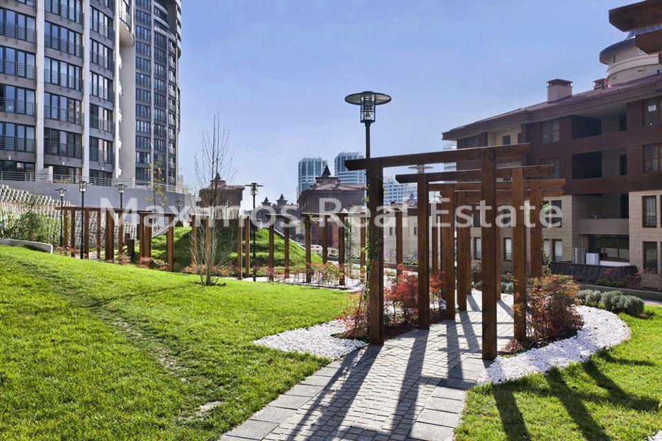 High-end Luxury Real Estate in Istanbul – coastal view (image 13)