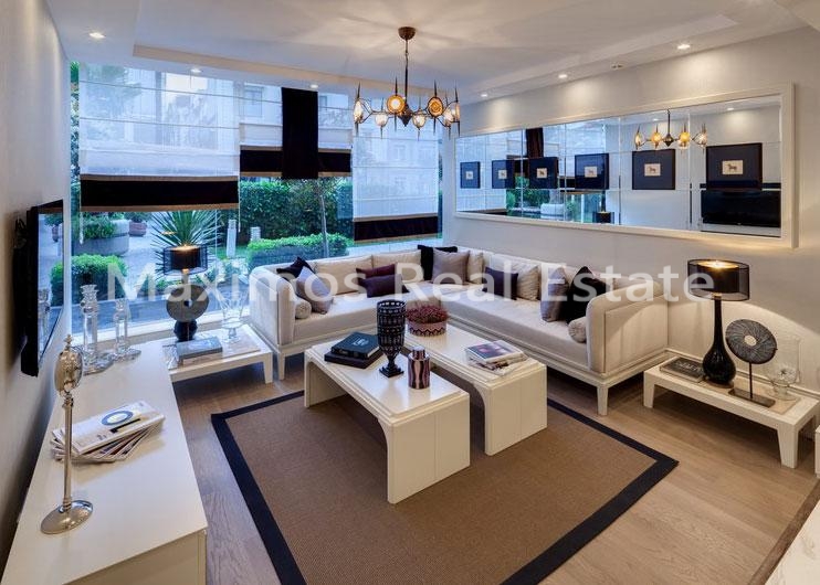 Luxury Apartment in Sisli City Center – pool area (image 9)