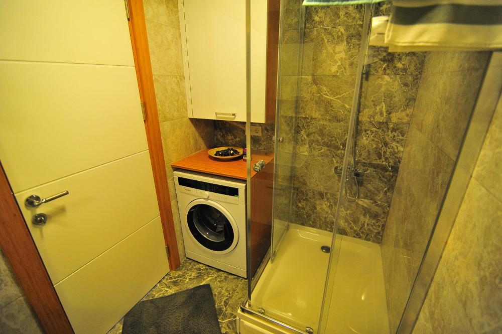 Panoramic Sea View Homes Across Istanbul – bathroom (image 23)