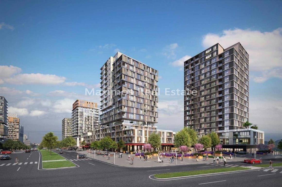 Property for Sale in Bahcesehir – pool area (image 9)