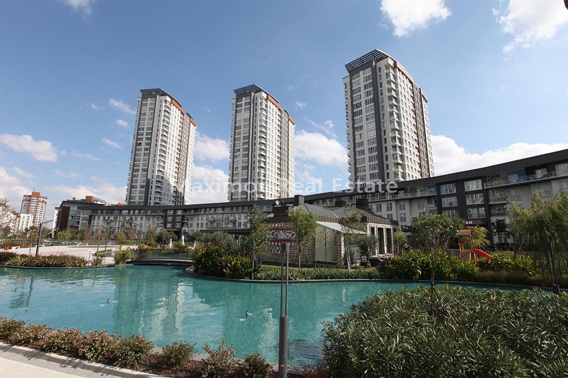 Property for Sale in Istanbul – bedroom (image 4)