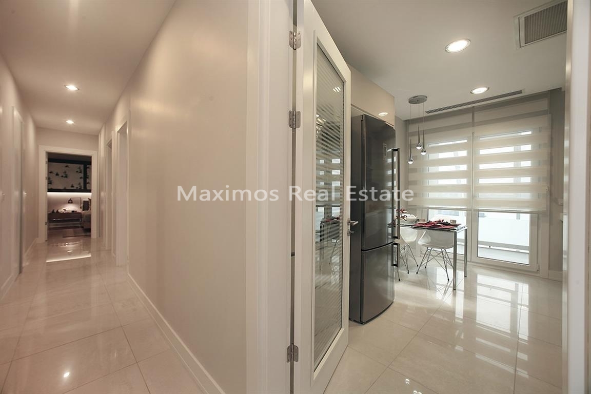 Property for Sale in Istanbul – entrance (image 15)