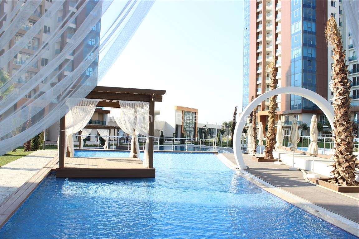 Modern Flat for Sale in Istanbul – bathroom (image 5)