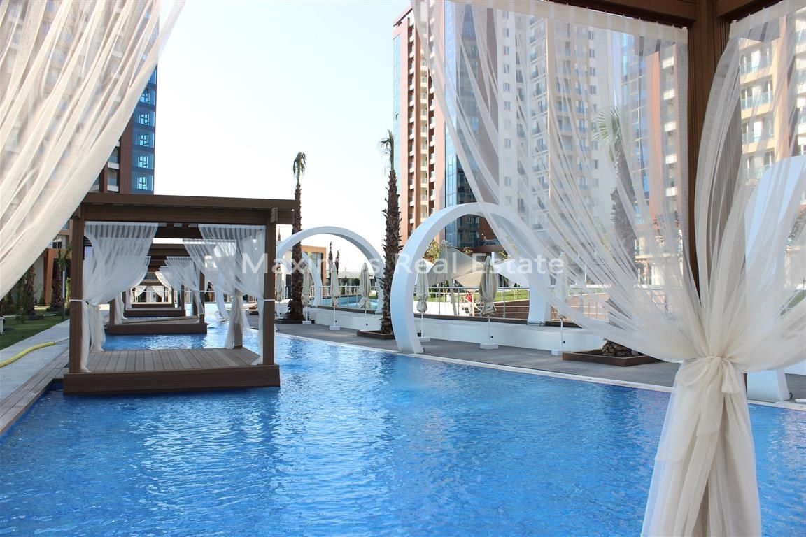 Modern Flat for Sale in Istanbul – terrace (image 7)