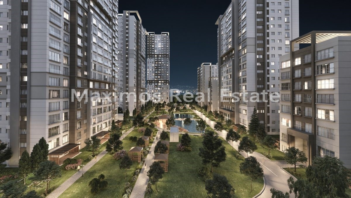 Apartments for Sale in Bahcesehir – pool area (image 9)