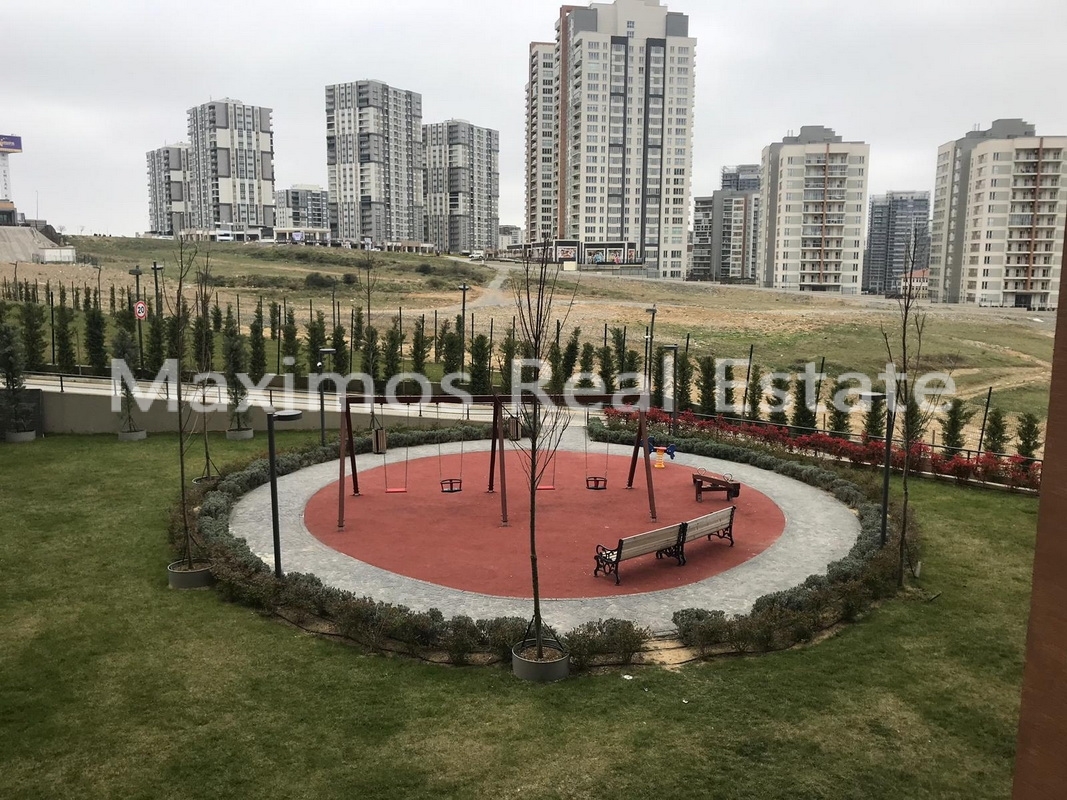 Family-oriented Residential Project Surrounded by Green Landscapes – balcony (image 10)