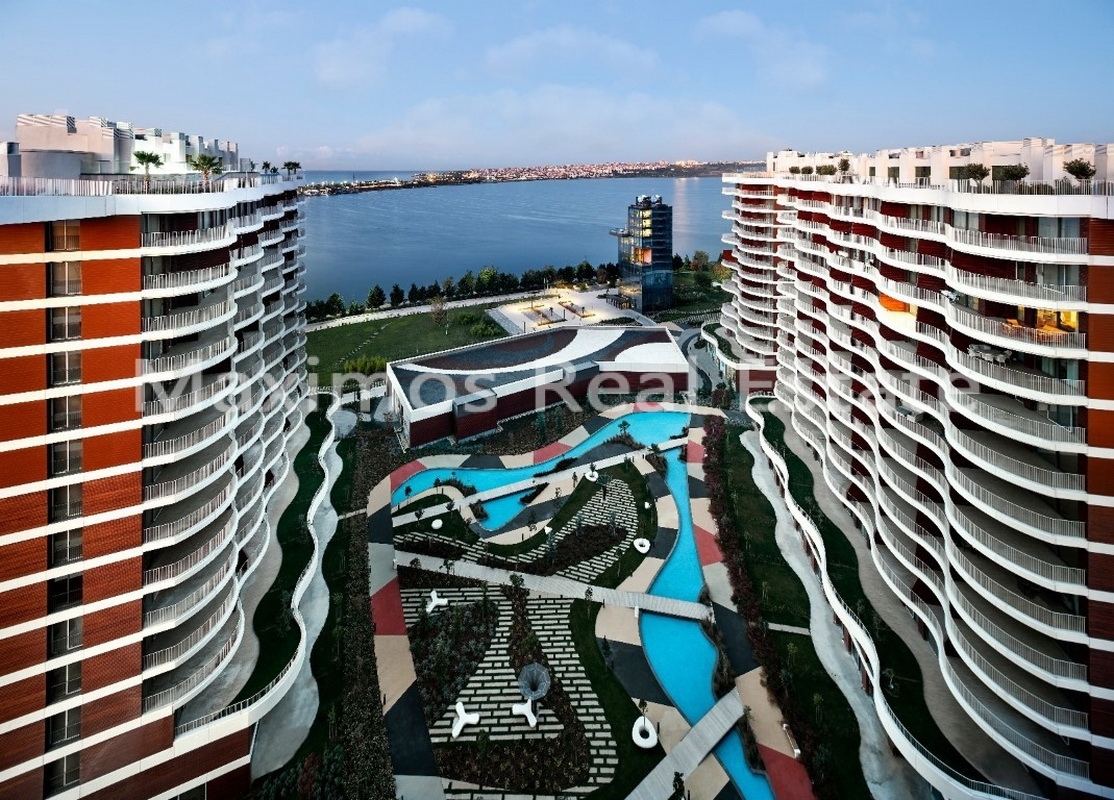 Modern Residential Development Surrounded by Natural Landscapes – terrace (image 7)