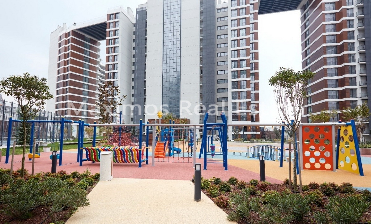 Modern Residential Development Surrounded by Natural Landscapes – kitchen area (image 21)