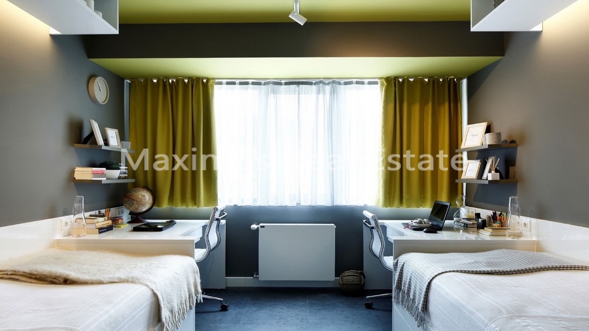 Income-generating Student Housing Suites Near Major Universities – sea view (image 12)