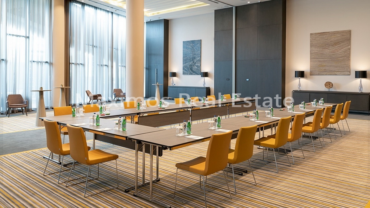 Investment-focused Hotel Suite Apartments Offering Managed Rental Income – interior detail (image 11)